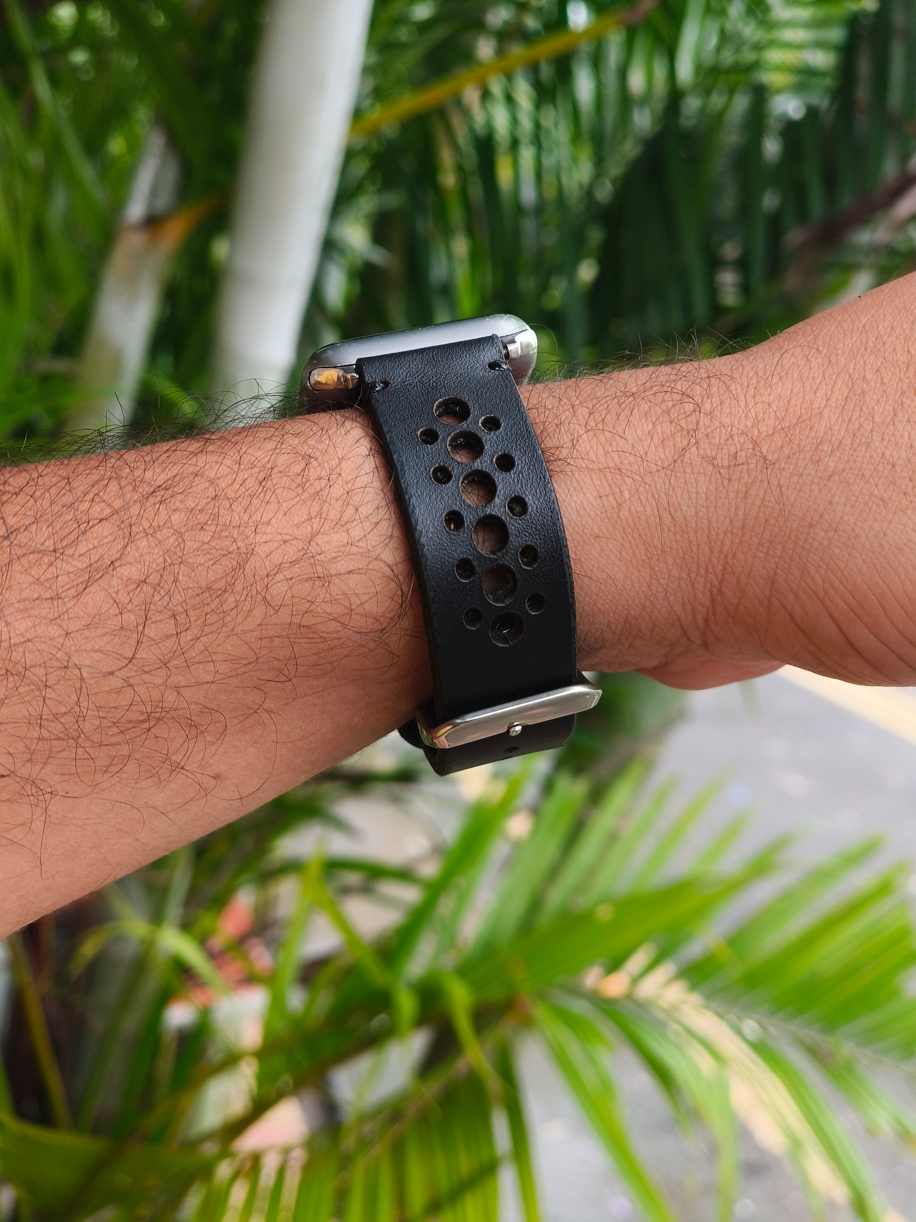 Zinoskins N-Band Premium Black 100% Real Leather Strap Compatible for Apple Watch – Sporty & Stylish