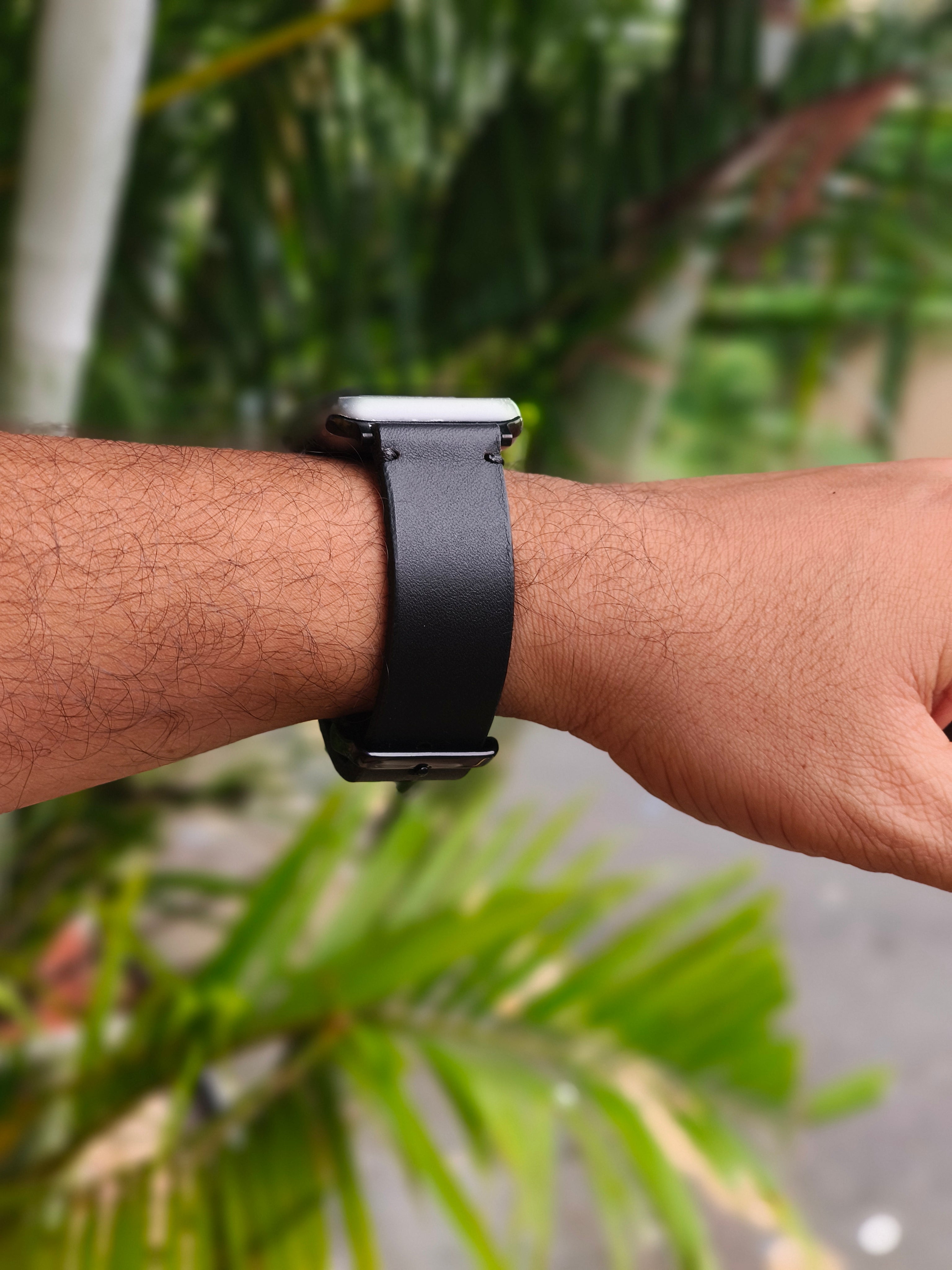 Zinoskins Minimal Premium Black 100% Real Leather Strap Compatible for Apple Watch – Simple, Sleek & Sophisticated