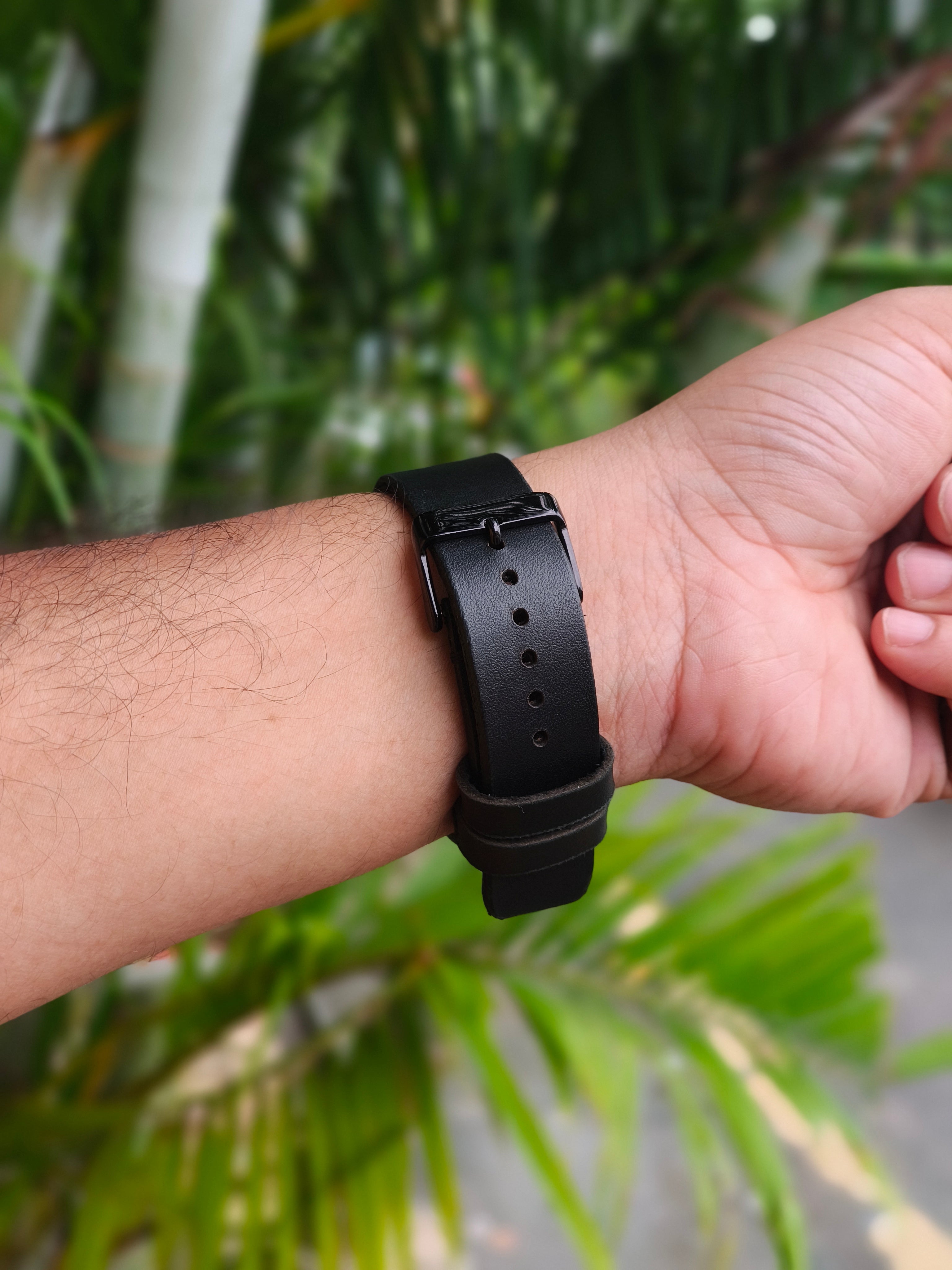 Zinoskins Minimal Premium Black 100% Real Leather Strap Compatible for Apple Watch – Simple, Sleek & Sophisticated