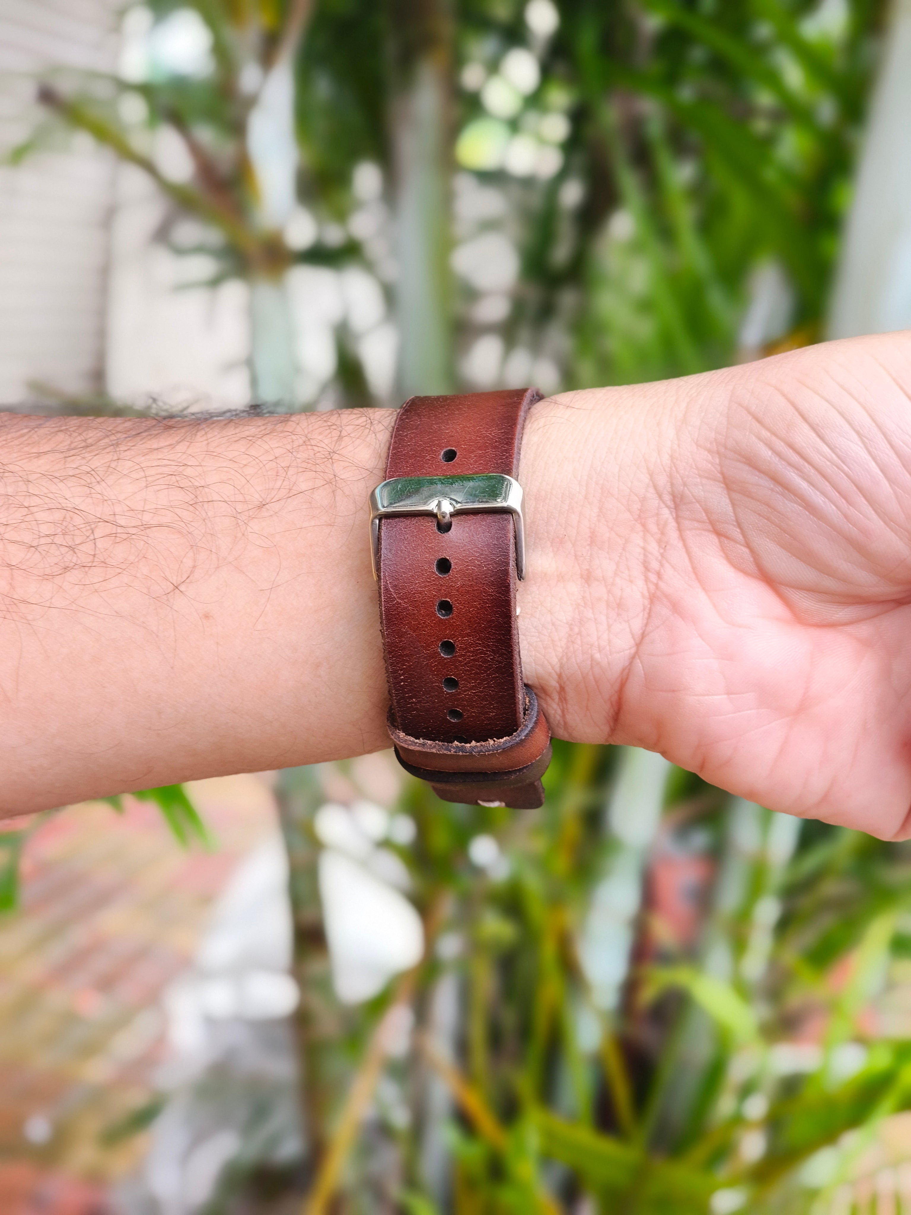 Zinoskins Minimal Premium Tan Edge Tone 100% Real Leather Strap Compatible for Apple Watch – Minimalist Luxur